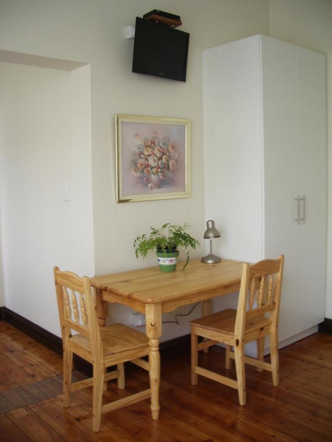 Dee'S Bnb Pretoria-Noord 外观 照片